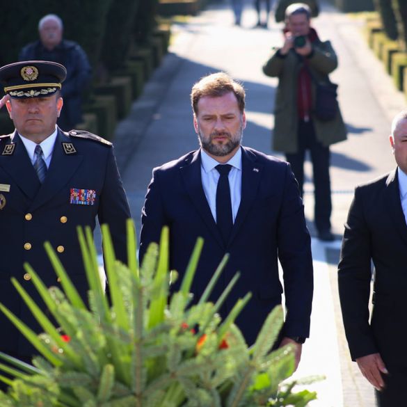 Ministar obrane na obilježavanju blagdana Svih svetih u Vukovaru