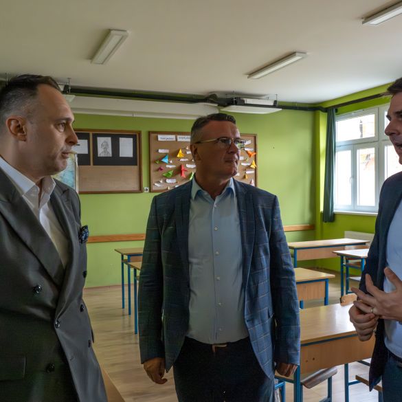 Završeni radovi na energetskoj obnovi škole u Lužanima
