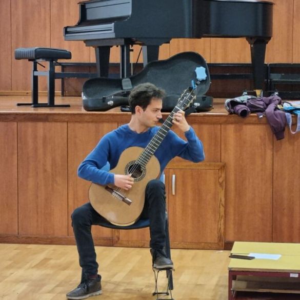 Glazbena škola ugostila Smotru mladih gitarista Slavonije i Baranje 