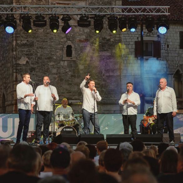 Tomislav Bralić i klapa Intrade večeras nastupaju u Novoj Kapeli 