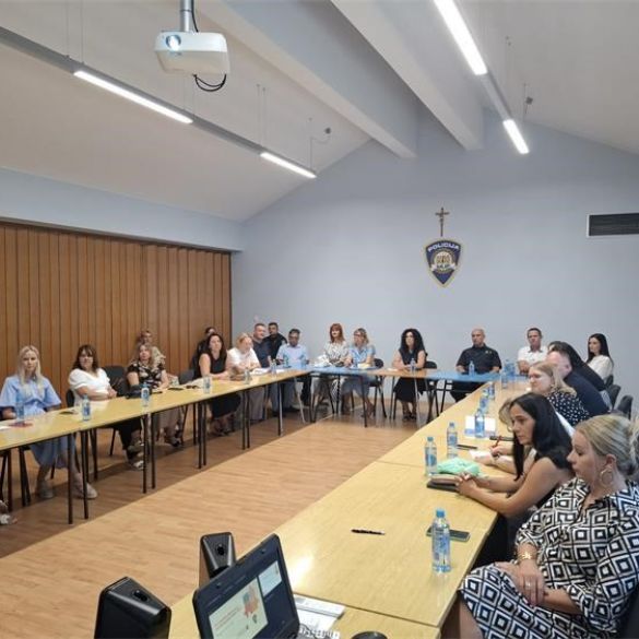 Požega: Održan sastanak o preventivnim programima za djecu i mlade