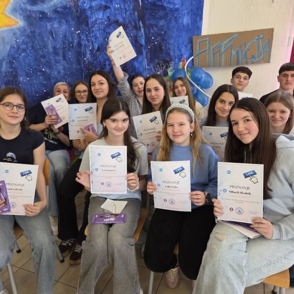 Učenici o zabrani društvenih mreža na školskoj Parlaonici