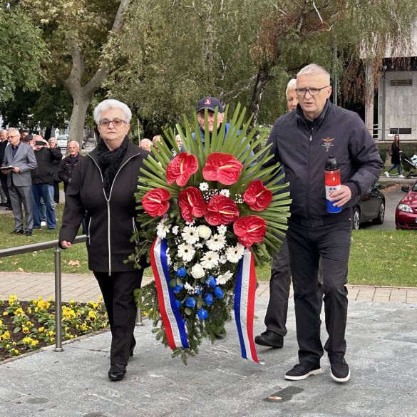  33. obljetnica pada Bosanskog Broda - položeni vijenci 
